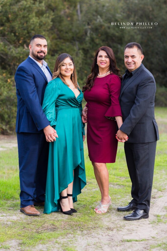 Family portrait session in Orange County, CA. Photography by Belinda Philleo