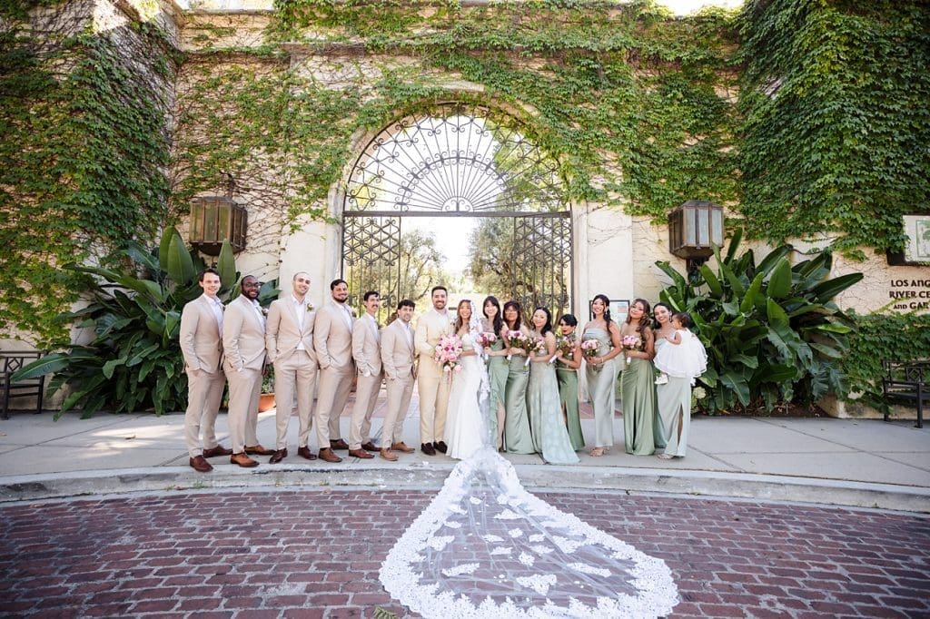 Weddings at Los Angeles River center and gardens are great for large bridal parties